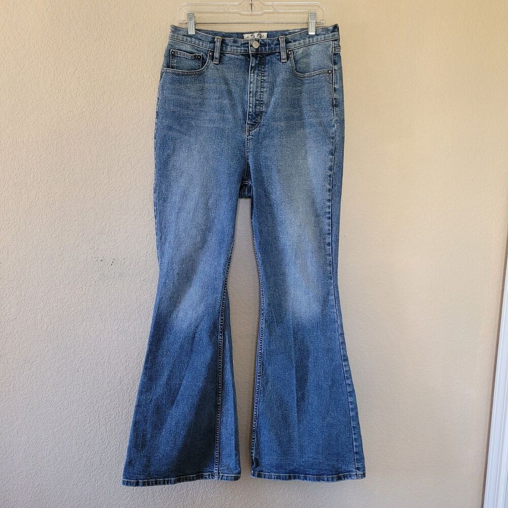 We the Free People Womens 32 Curve Flare Jeans Blue Stretch Pockets Medium Wash